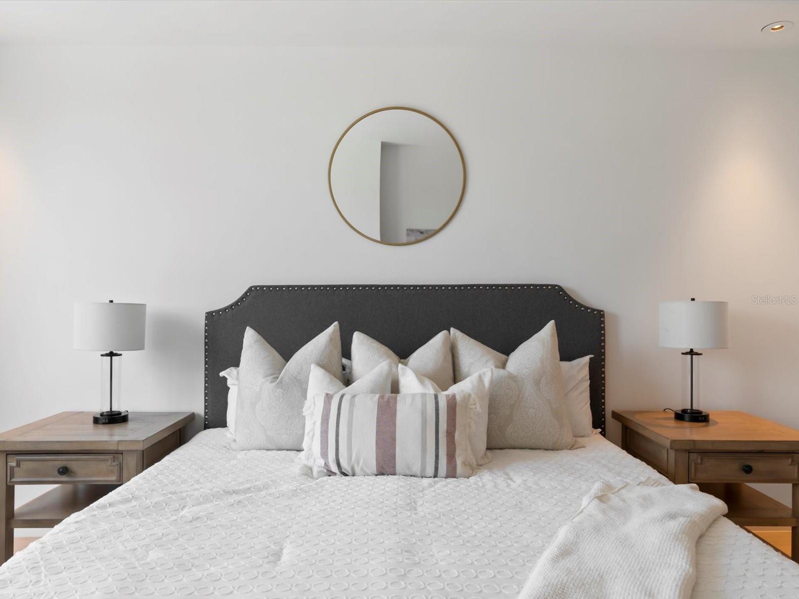 1020 SUNSET POINT RD #213