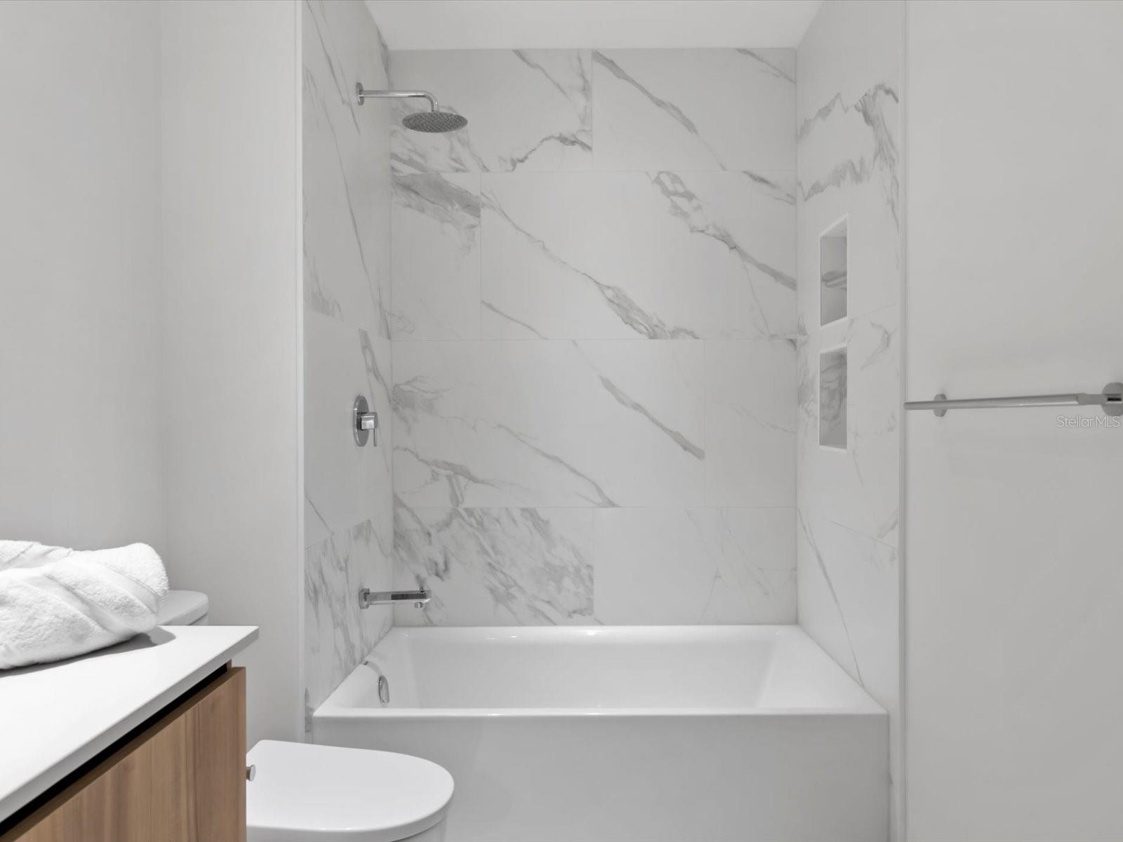 1020 SUNSET POINT RD #213