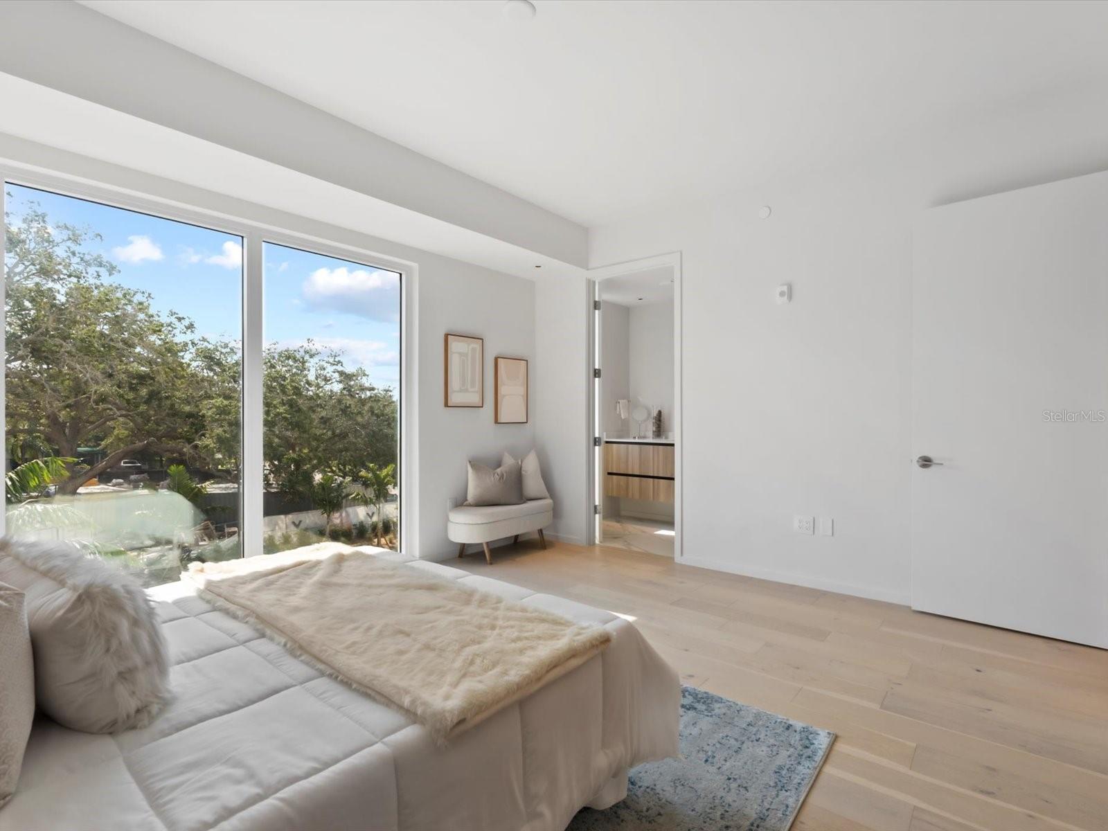 1020 SUNSET POINT RD #213