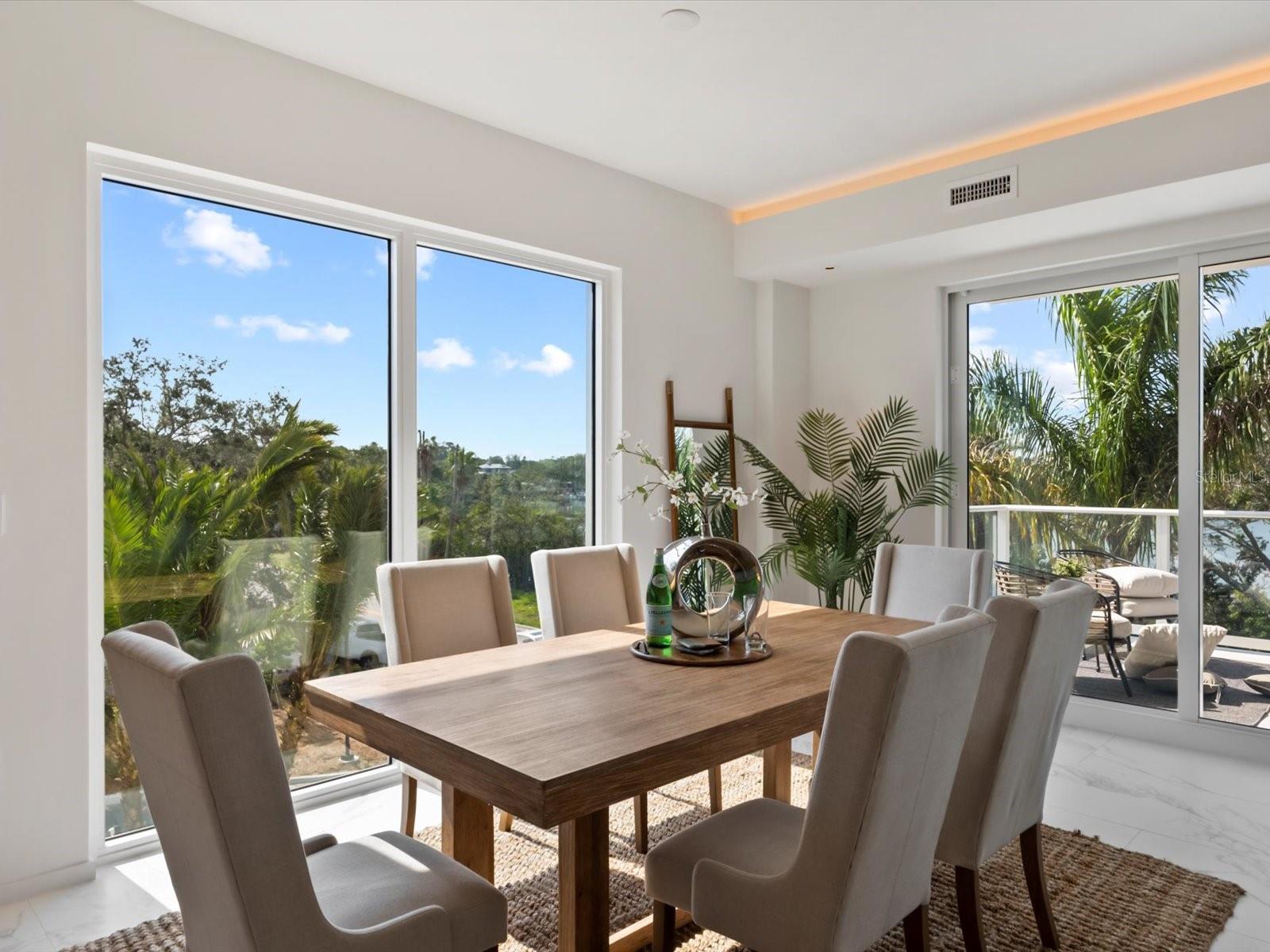 1020 SUNSET POINT RD #213