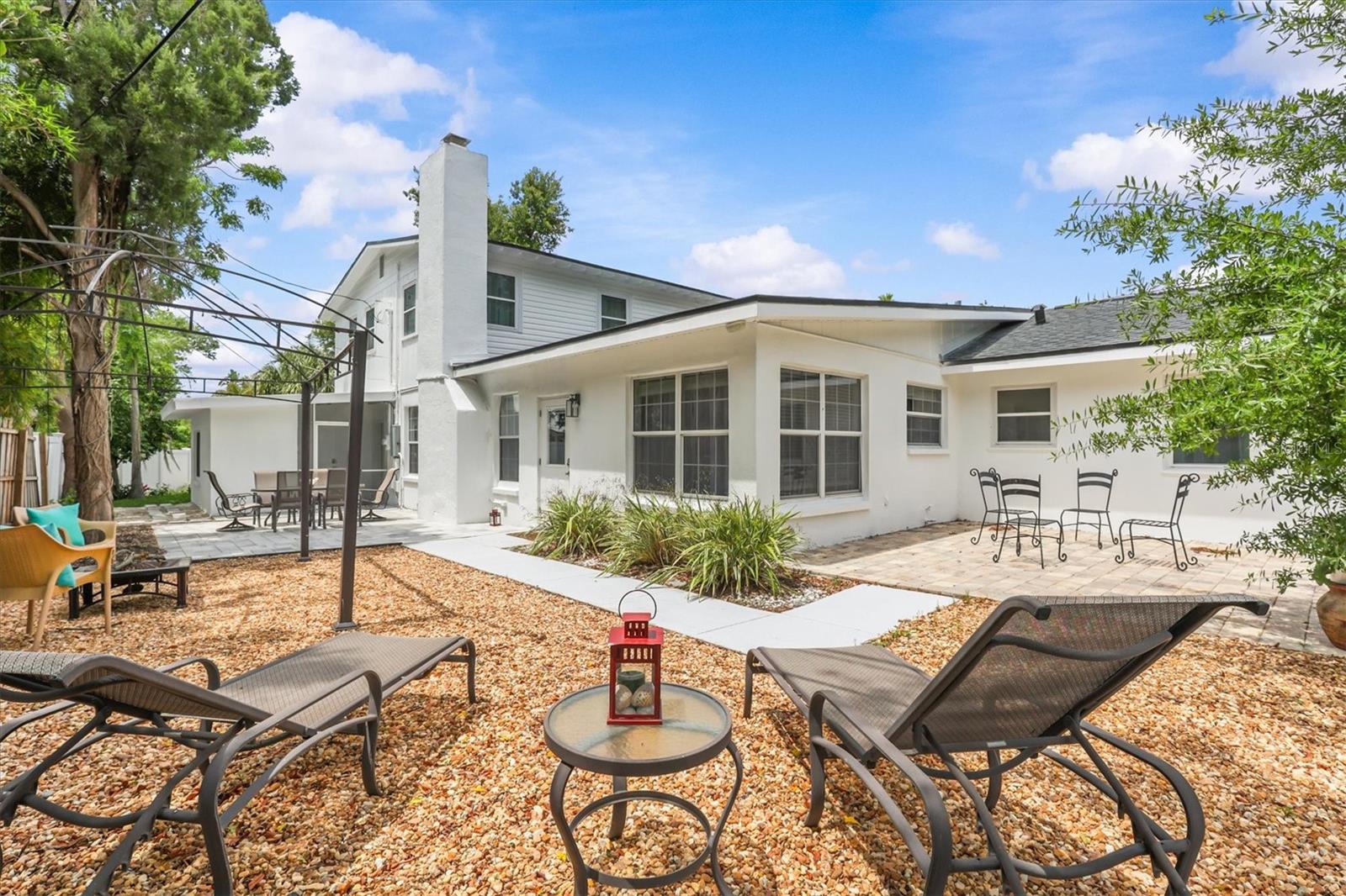 231 LIME CIR S