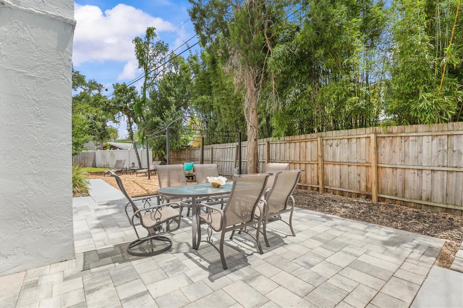 231 LIME CIR S