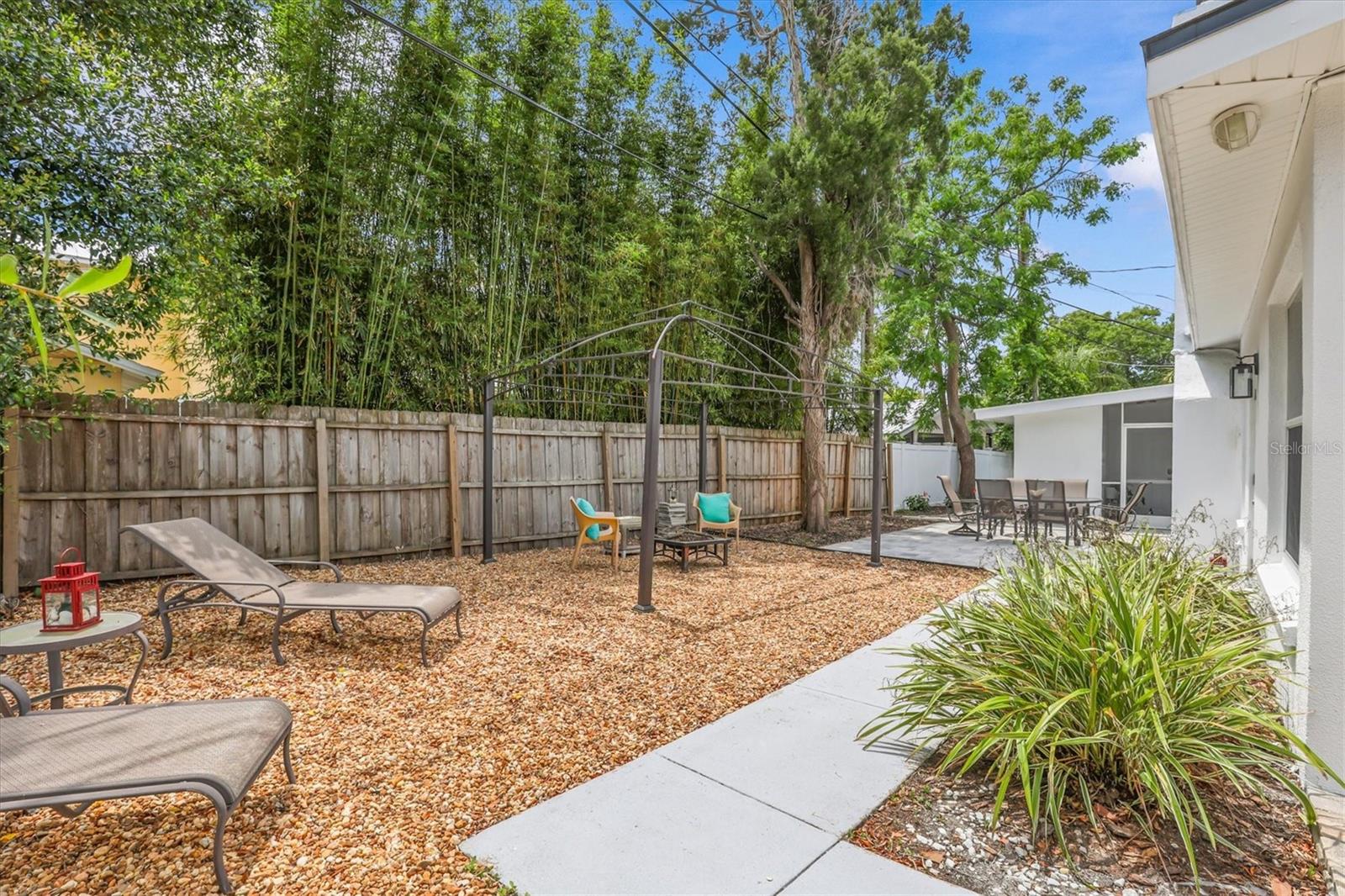 231 LIME CIR S