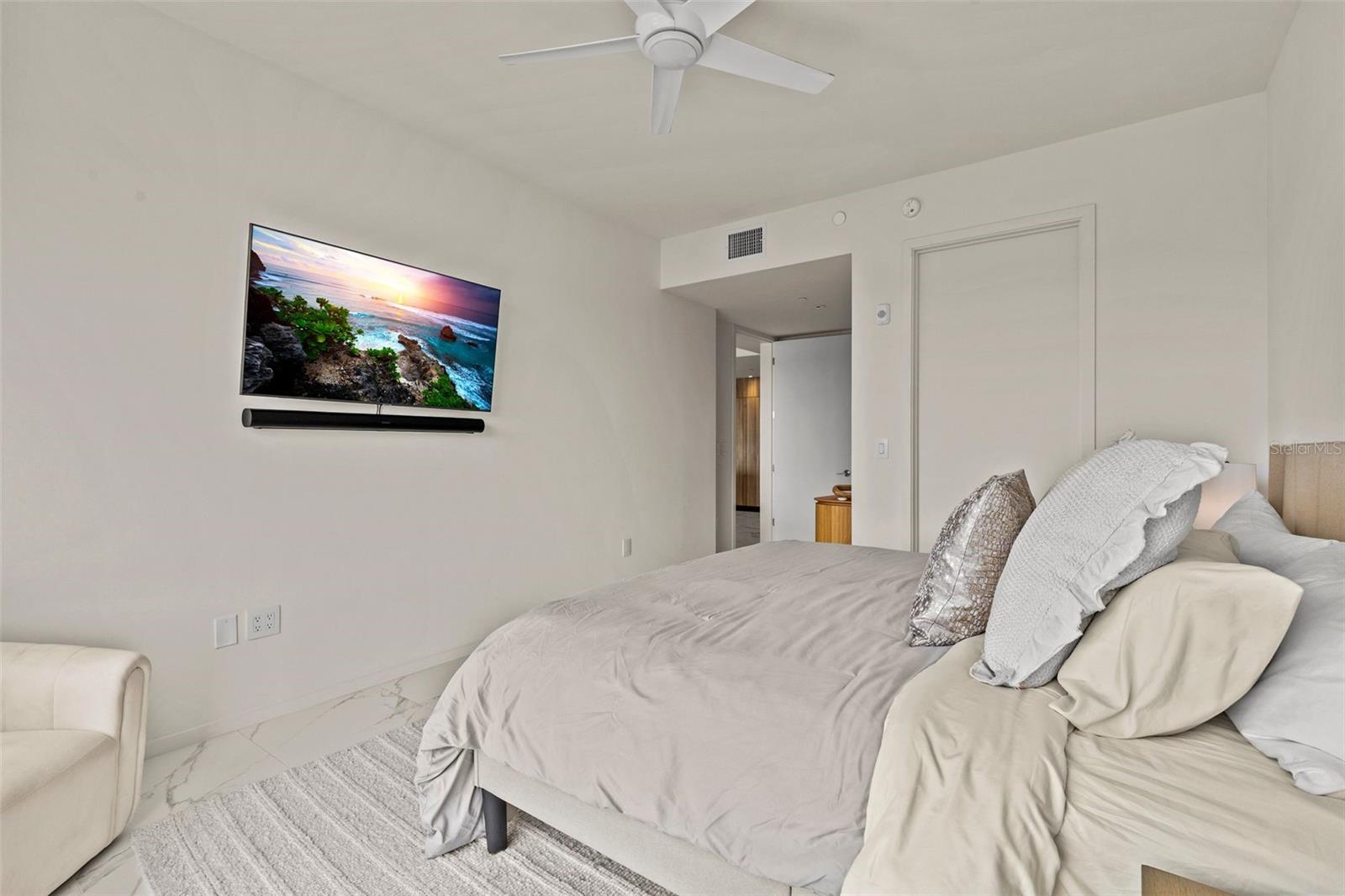 1020 SUNSET POINT RD #310