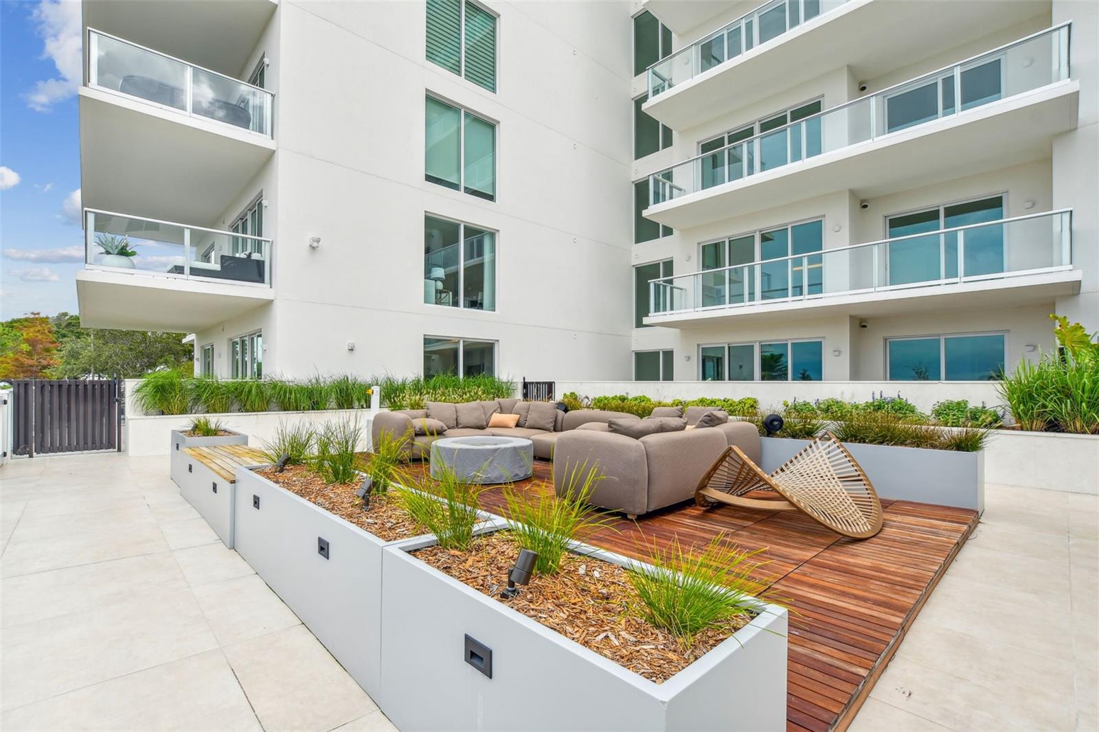 1020 SUNSET POINT RD #310