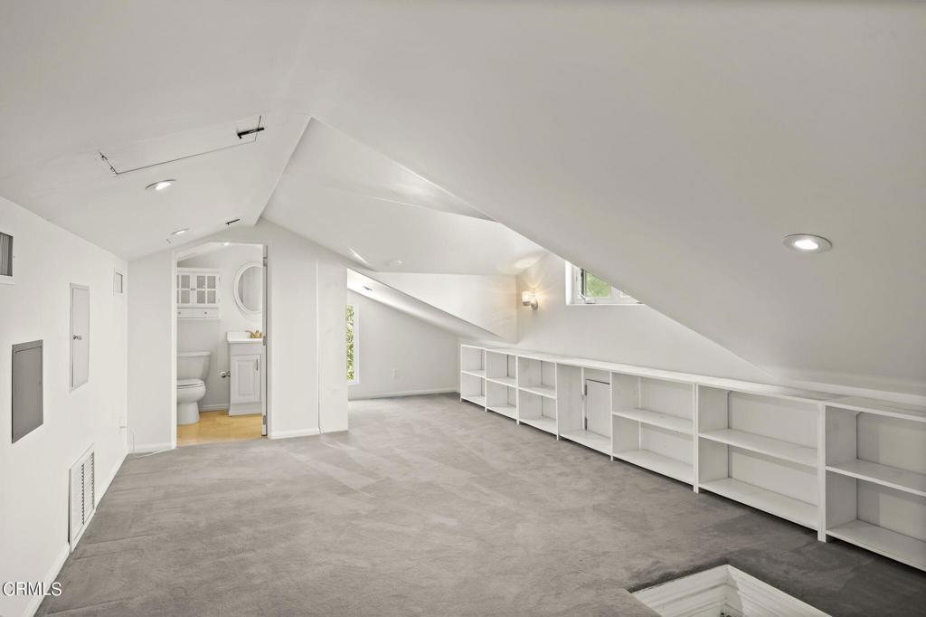 33467 Mulholland Highway