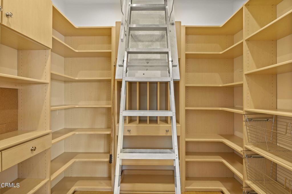 33467 Mulholland Highway