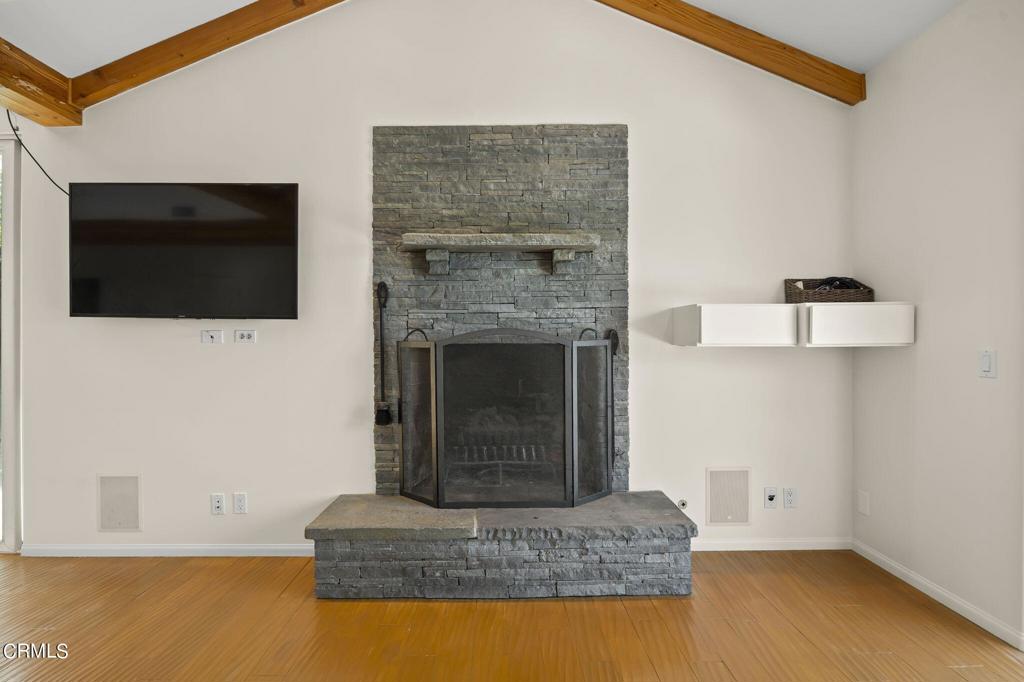 33467 Mulholland Highway