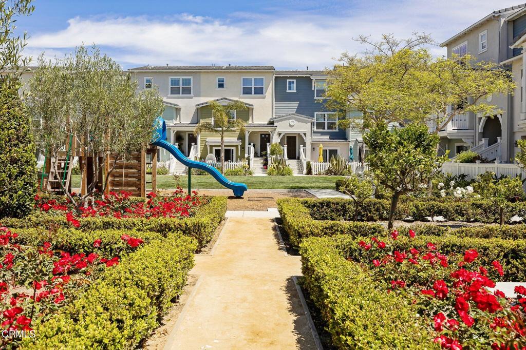 3703 Islander Walk