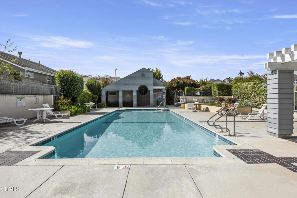 4967 Dekoven St. Street