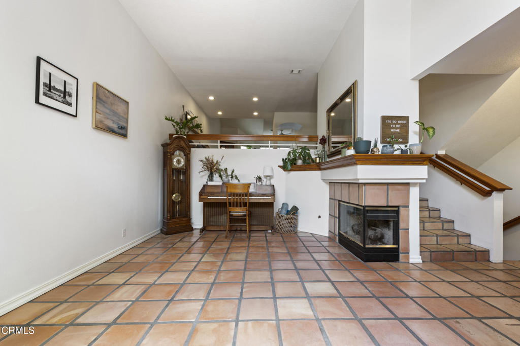 4967 Dekoven St. Street