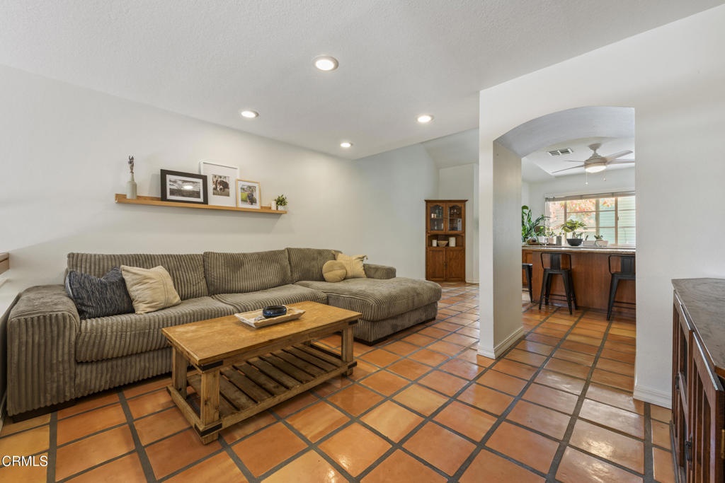 4967 Dekoven St. Street