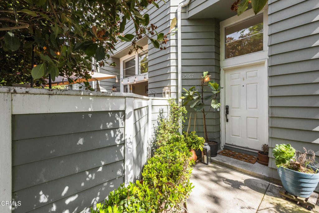 4967 Dekoven St. Street