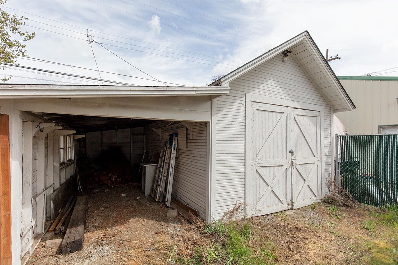 553 E Longfellow Ave