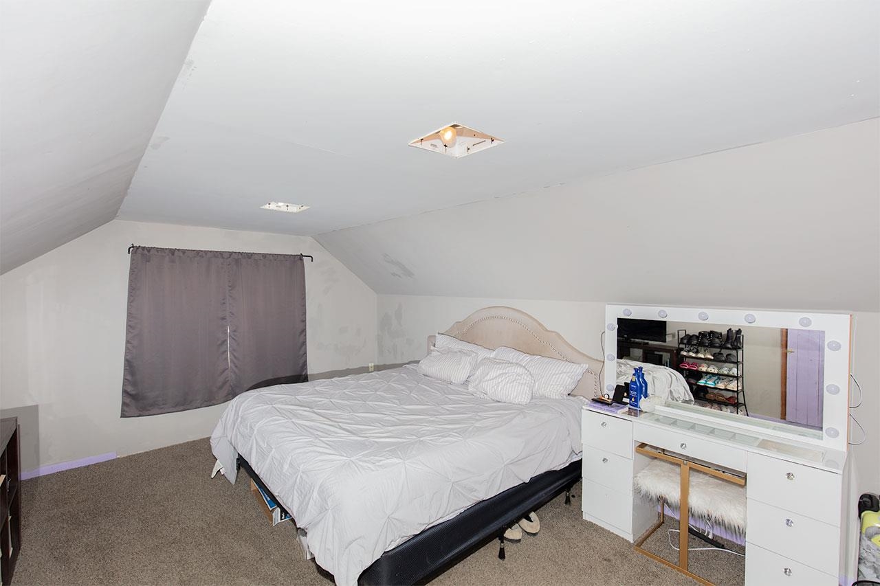 553 E Longfellow Ave