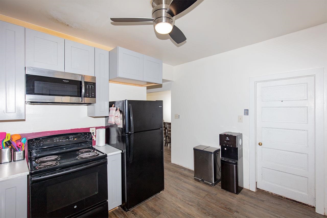 553 E Longfellow Ave