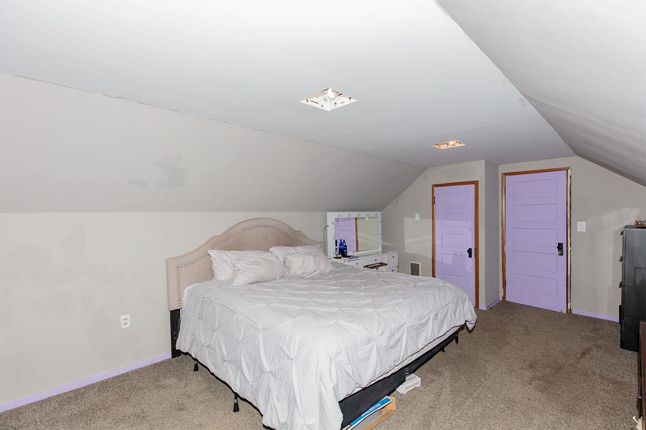 553 E Longfellow Ave