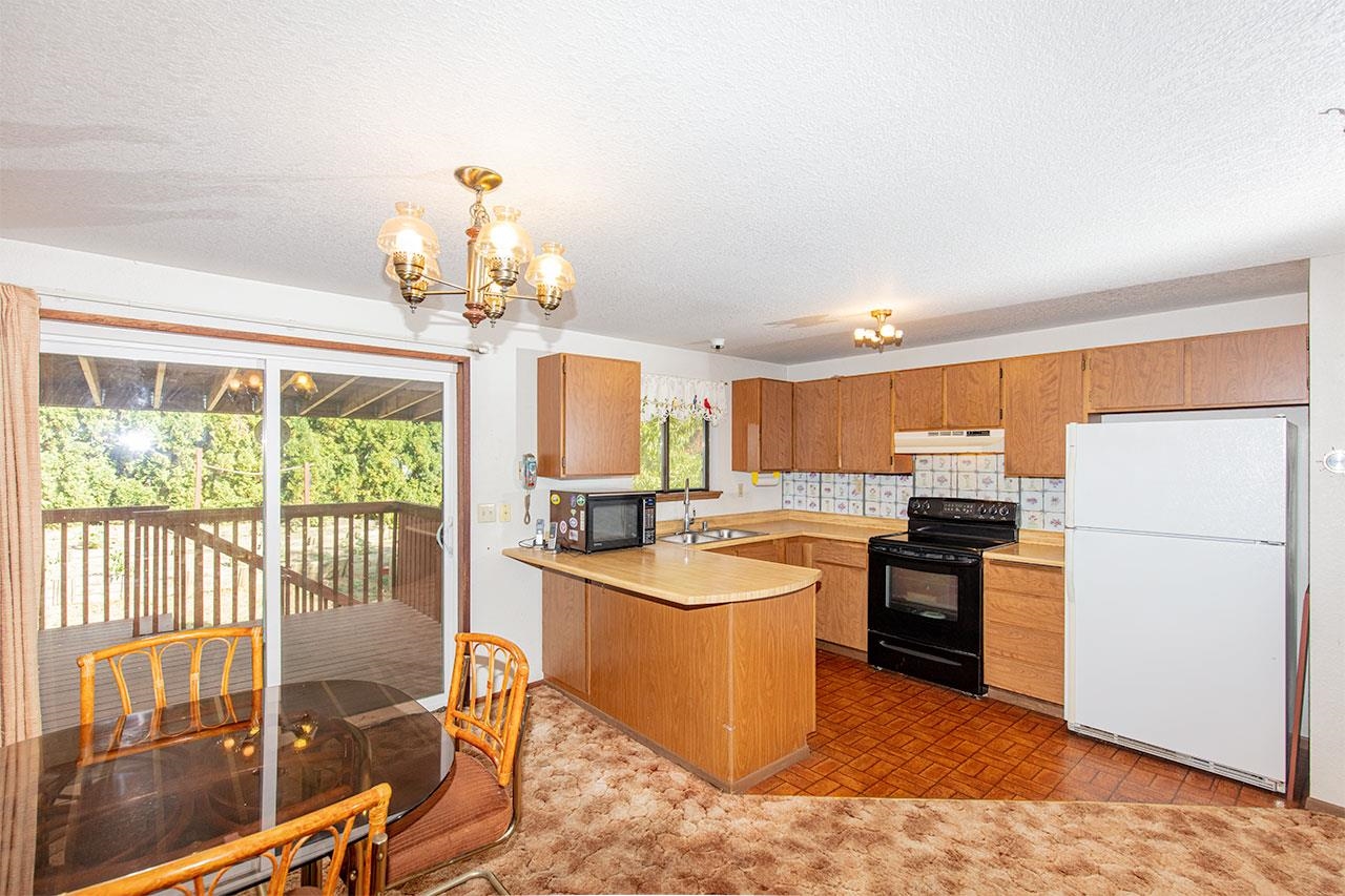 3210 W WOODLAND Blvd