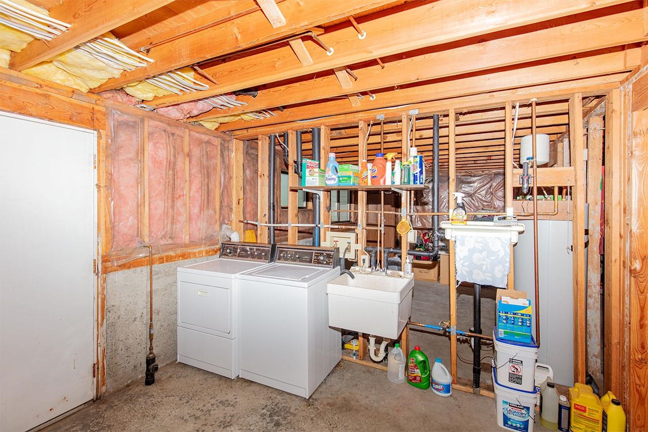 3210 W WOODLAND Blvd