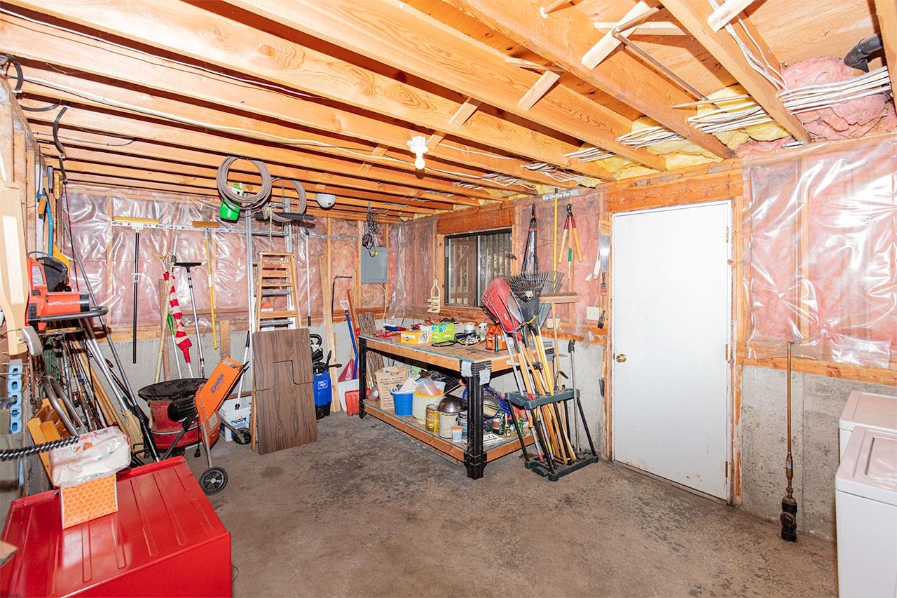 3210 W WOODLAND Blvd