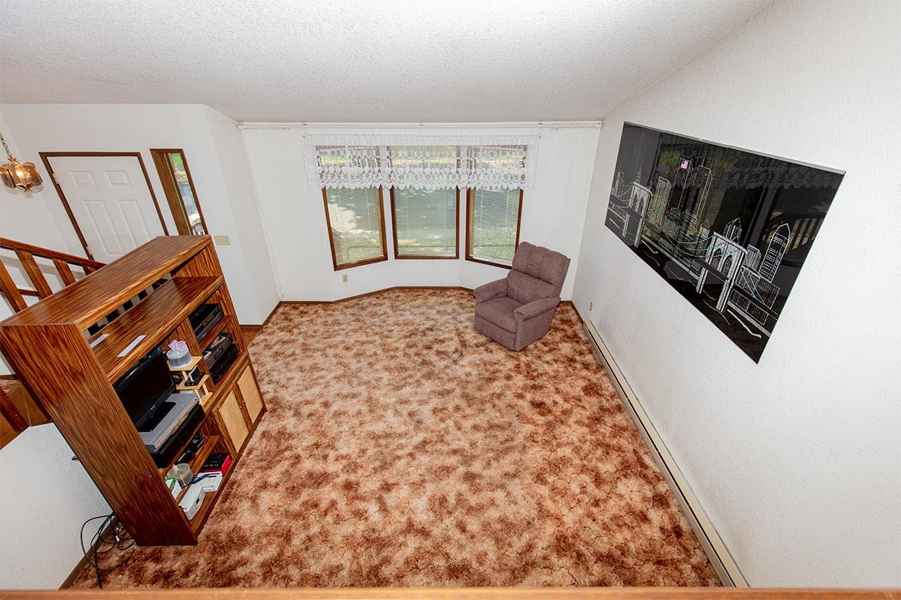 3210 W WOODLAND Blvd