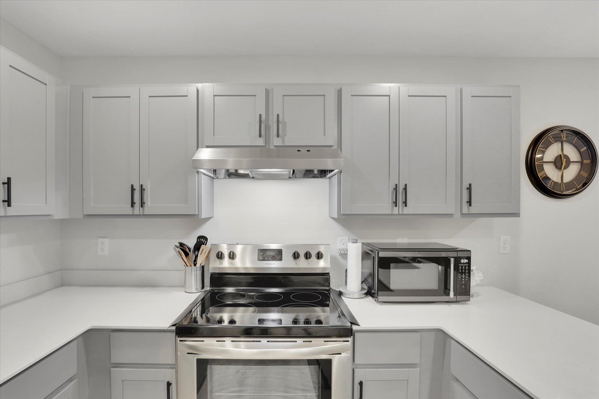 4497 W Brookfield Ave