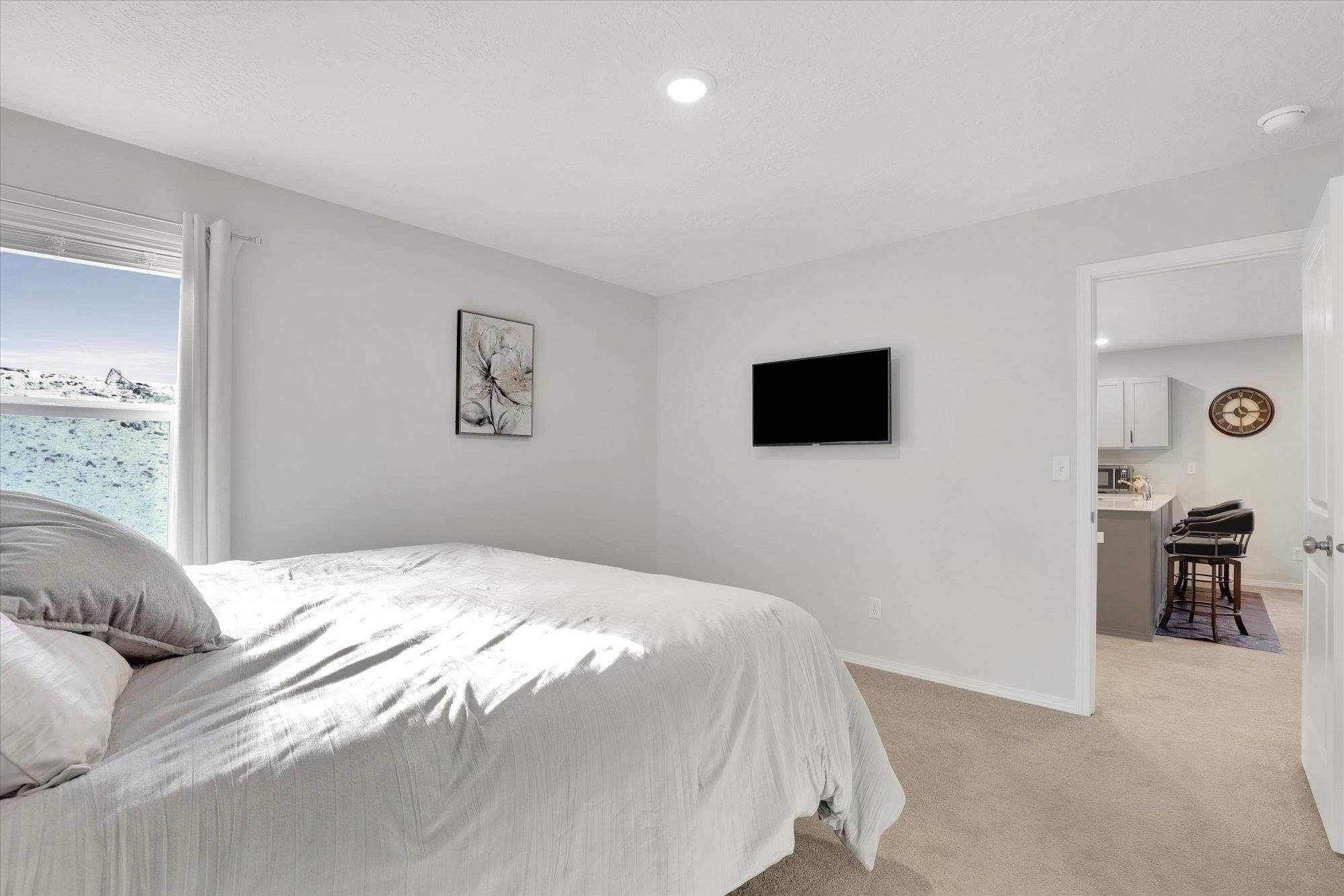 4497 W Brookfield Ave