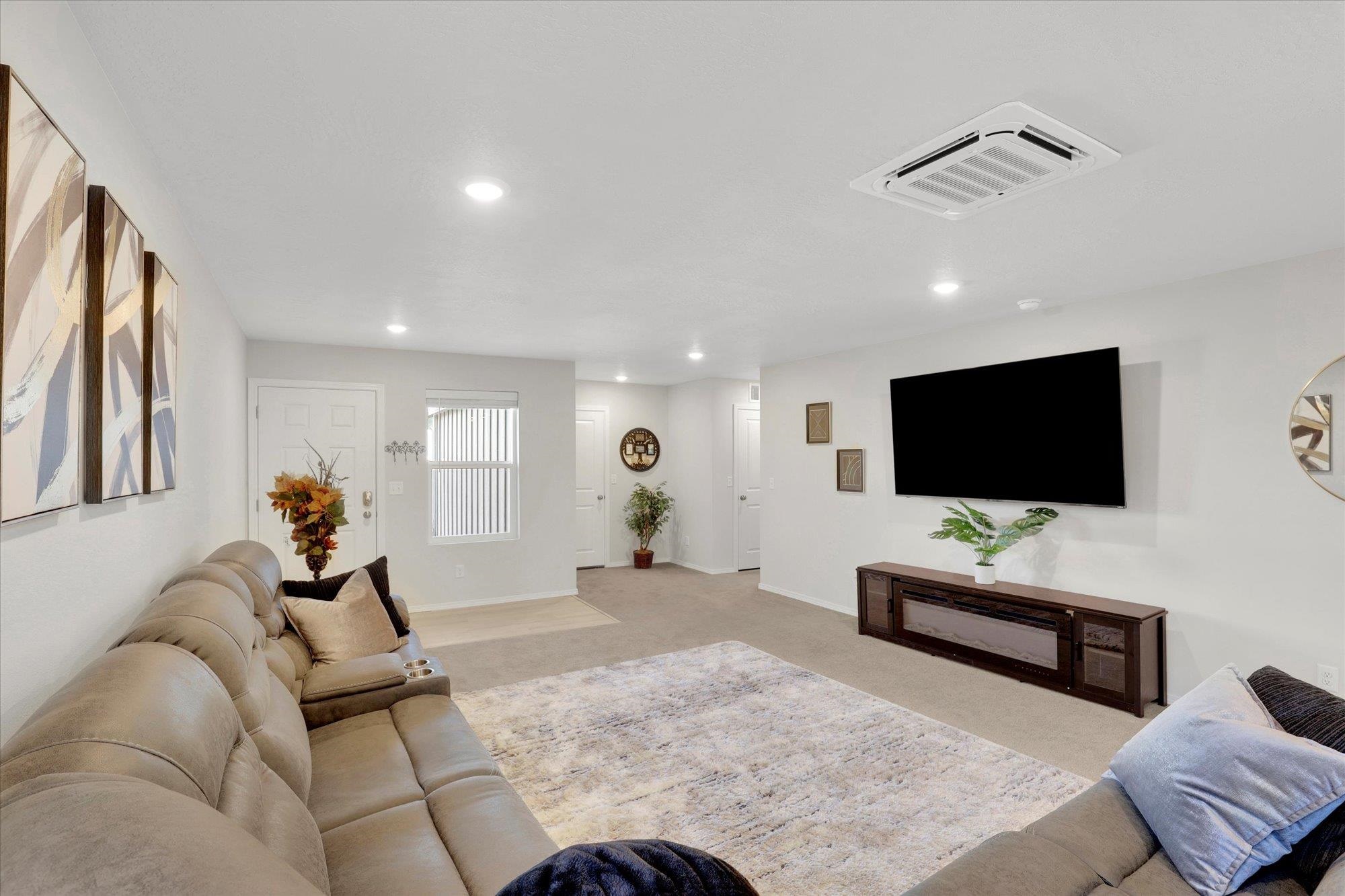 4497 W Brookfield Ave