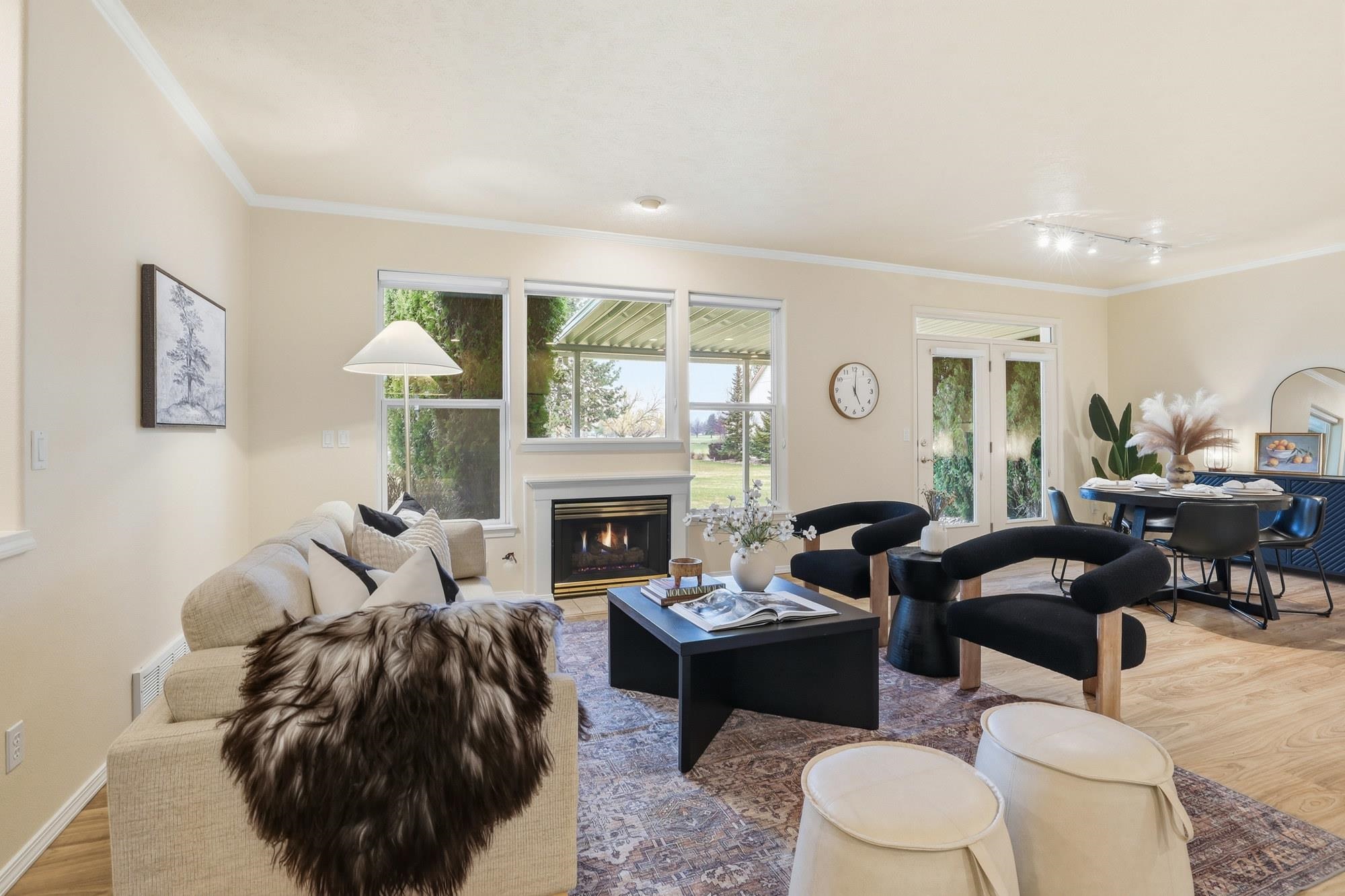 1013 N Country Club Dr