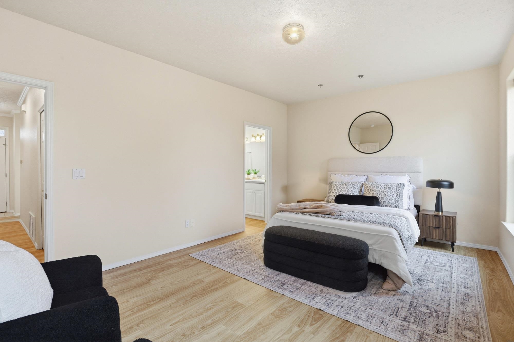 1013 N Country Club Dr