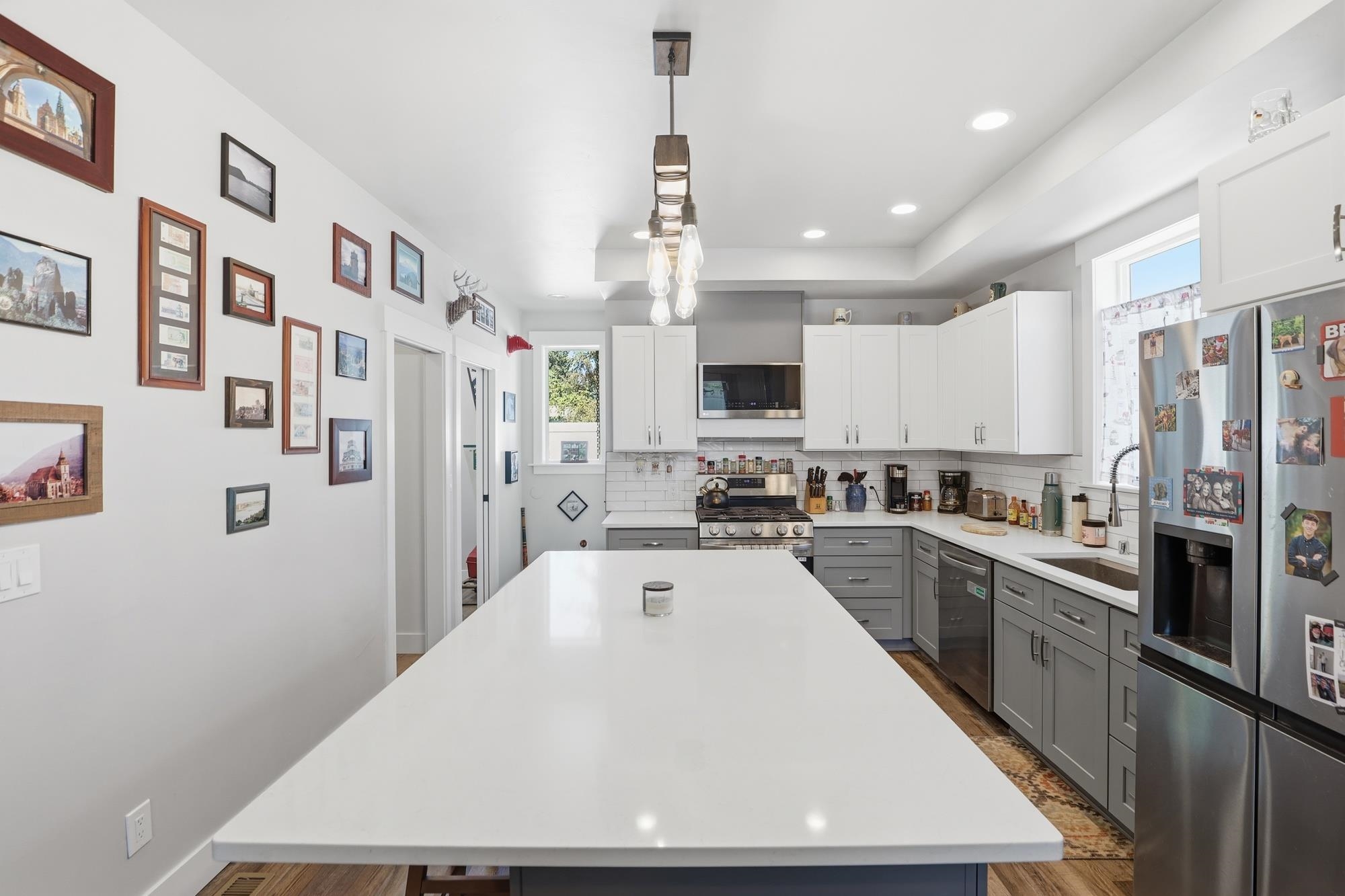 114 W GRAVES Rd