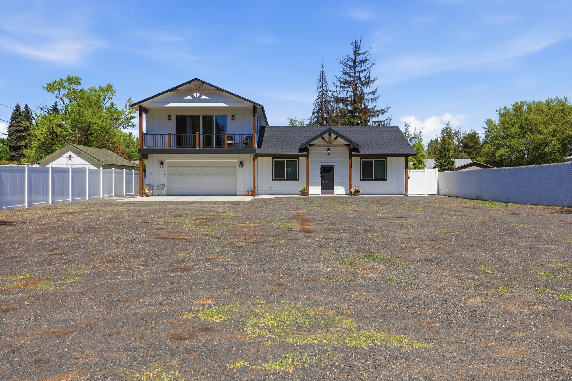 114 W GRAVES Rd