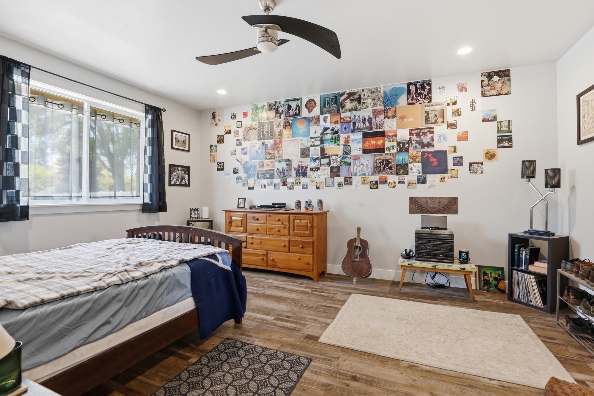 114 W GRAVES Rd