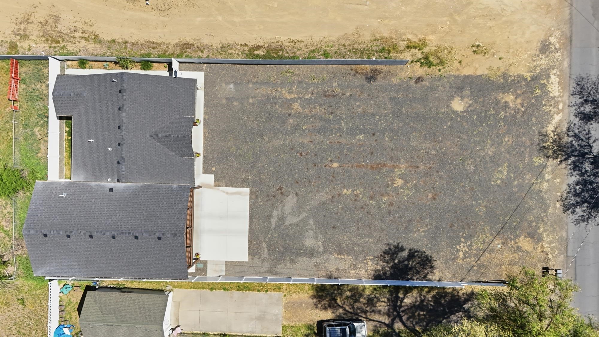 114 W GRAVES Rd