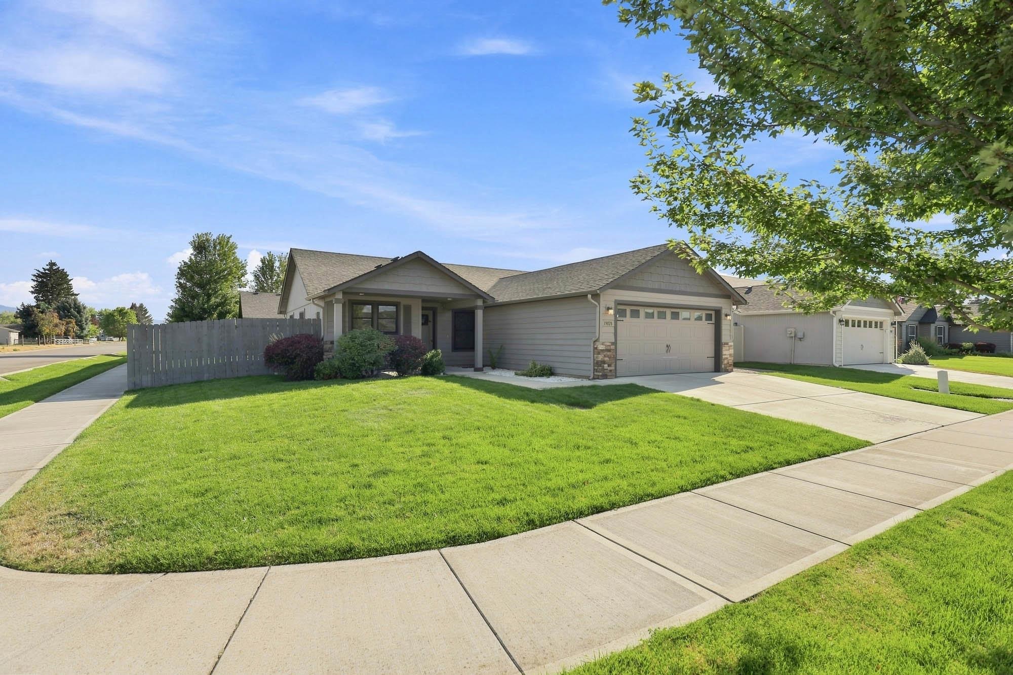 19028 E Mountain View Ave