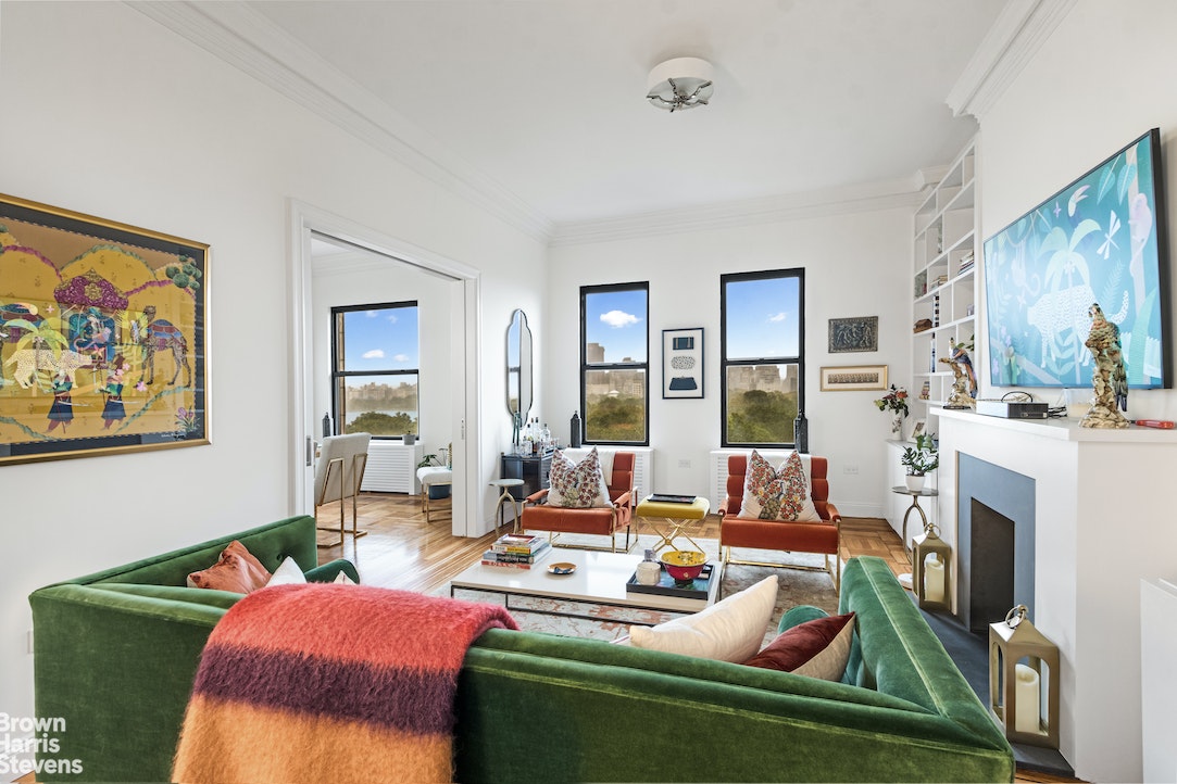 251 CENTRAL Park W 11B
