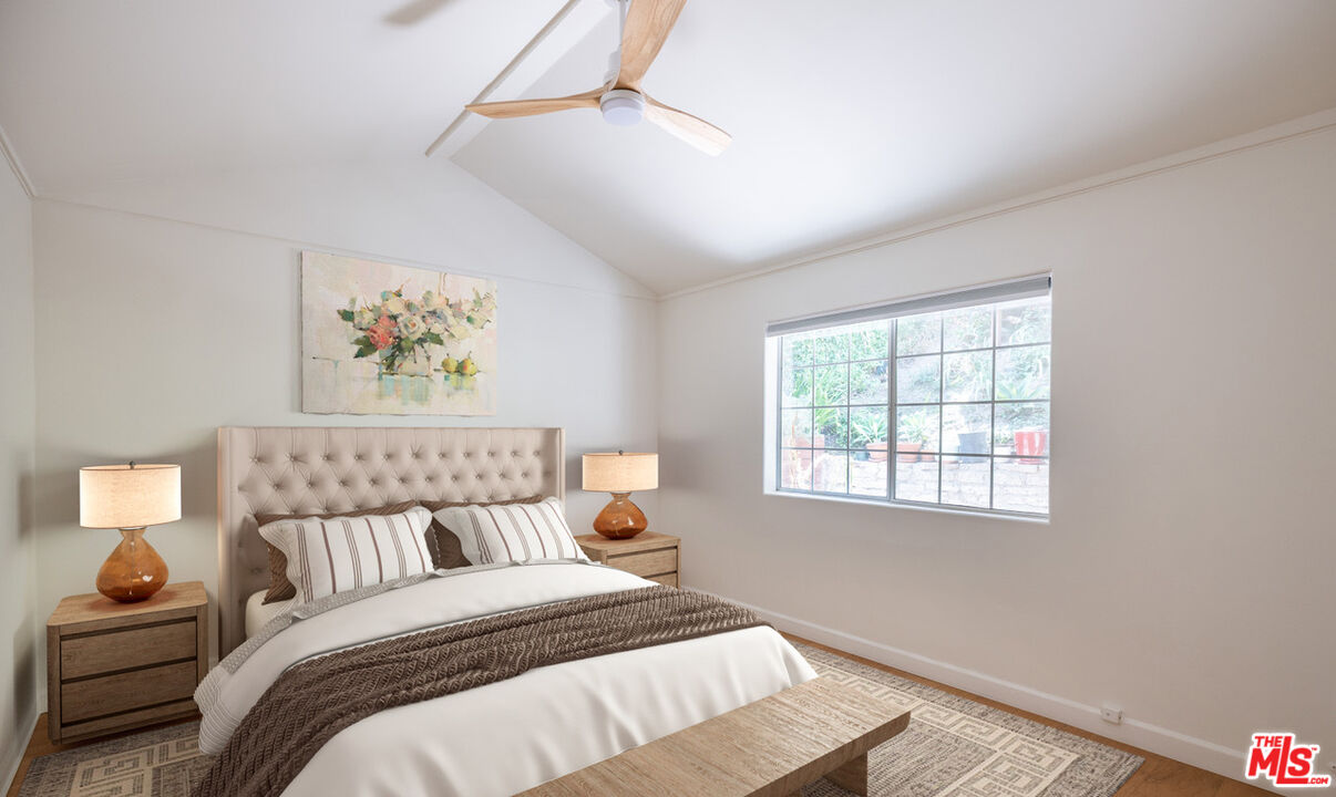 5239 San Feliciano Dr