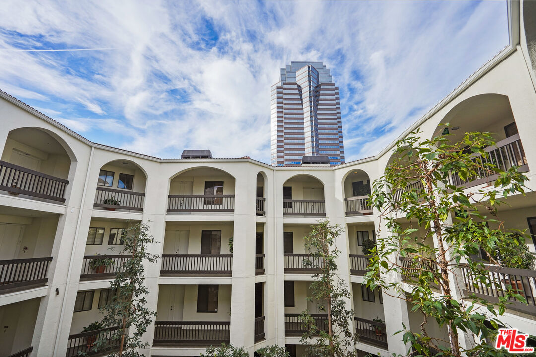 2102 CENTURY PARK LN Unit: 305