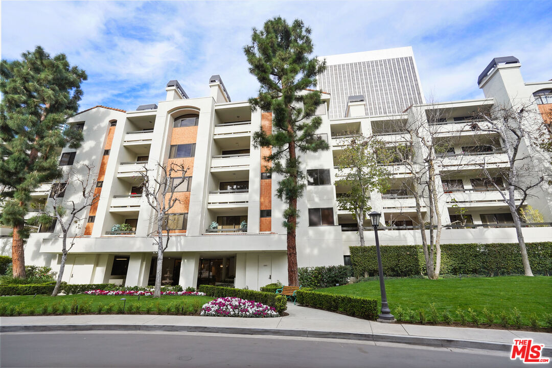 2102 CENTURY PARK LN Unit: 305