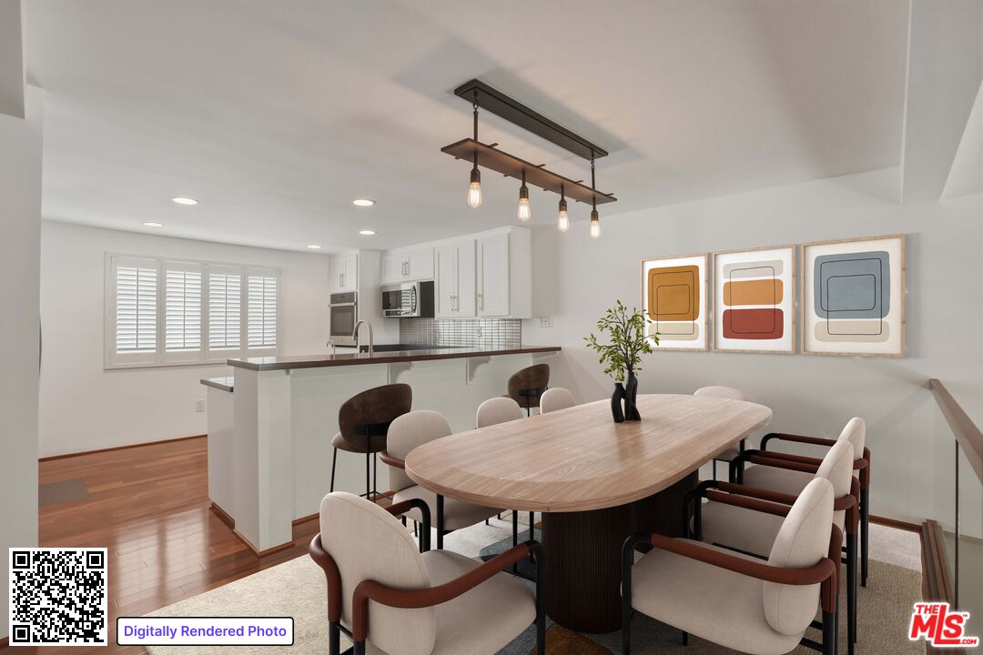 4311 W Sarah St