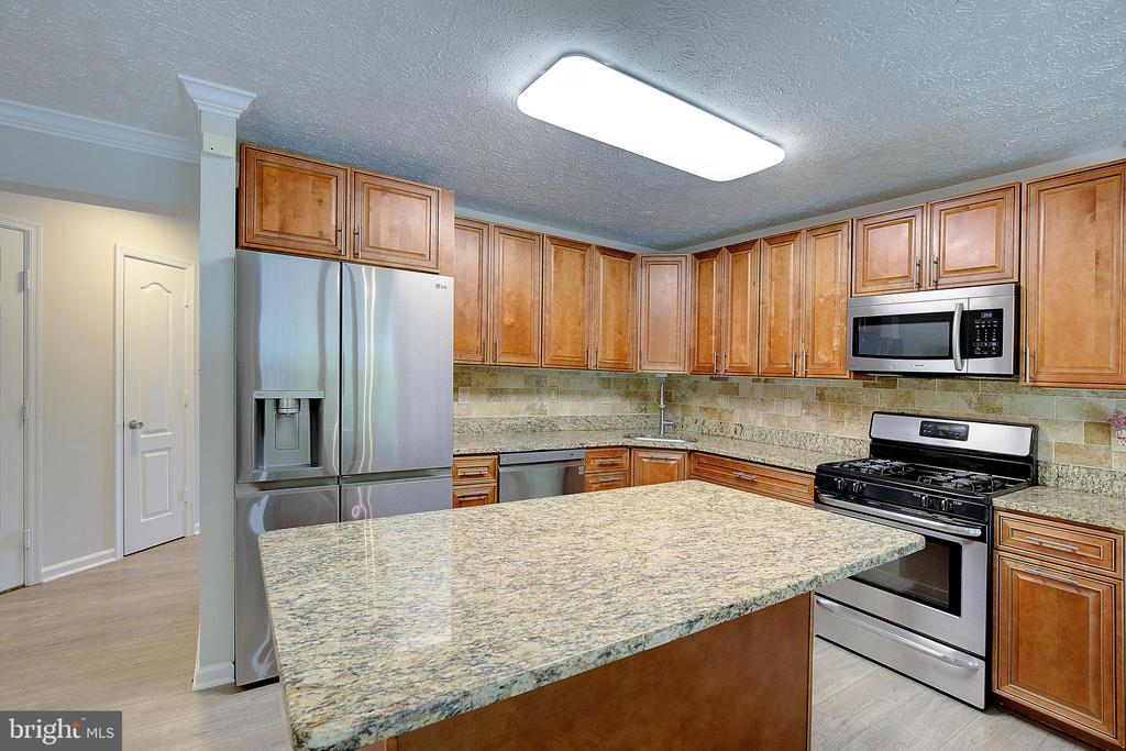 5244 GREENVILLE DRIVE