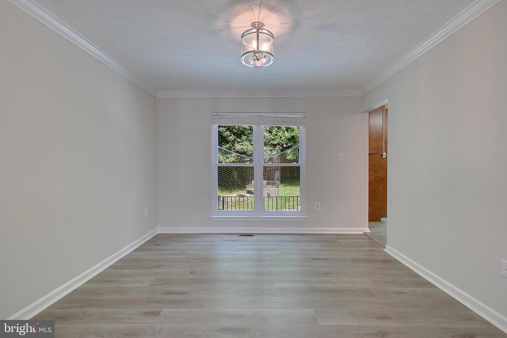 5244 GREENVILLE DRIVE
