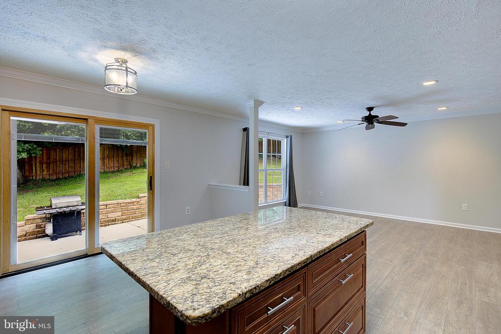 5244 GREENVILLE DRIVE