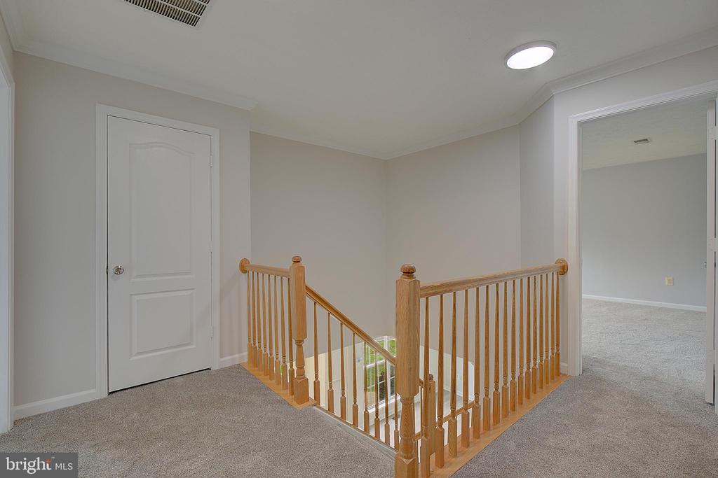 5244 GREENVILLE DRIVE