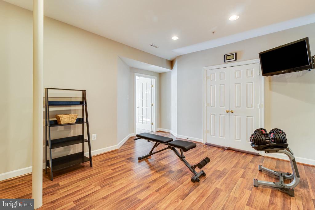 10111 GEORGIAN LANE