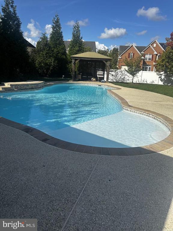 10111 GEORGIAN LANE