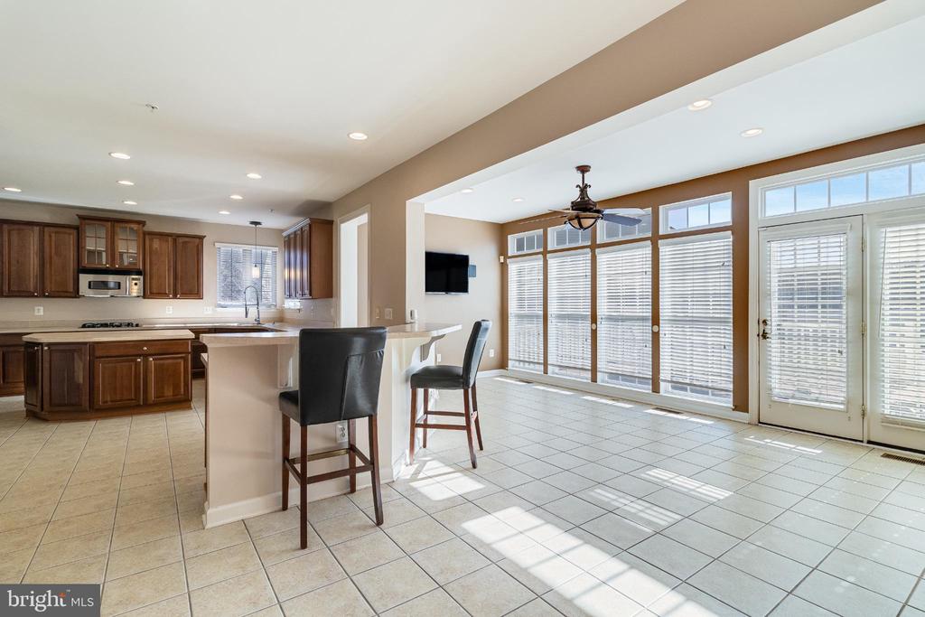 10111 GEORGIAN LANE