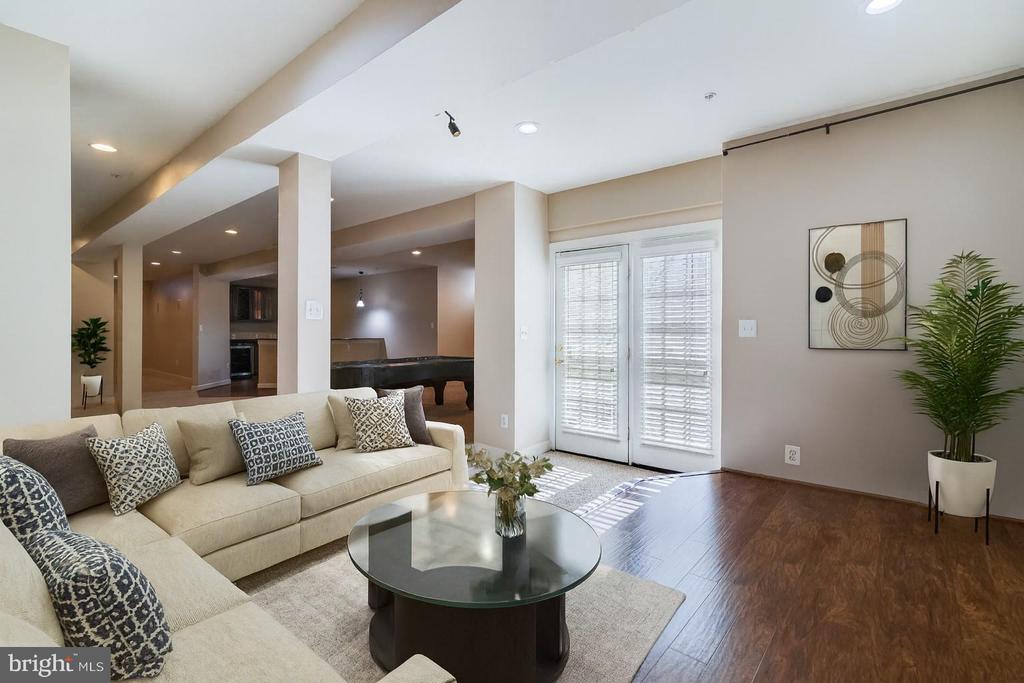10111 GEORGIAN LANE