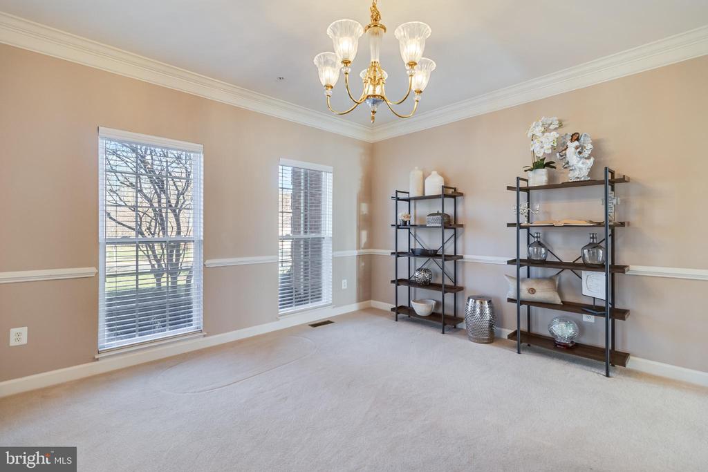 10111 GEORGIAN LANE