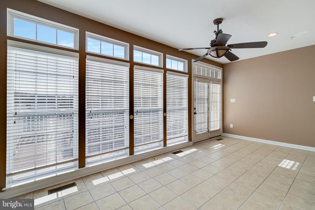 10111 GEORGIAN LANE